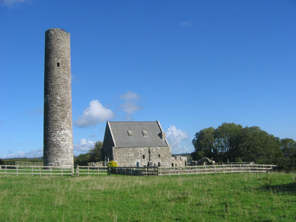 St Caimin's church and Round Tower (1)
