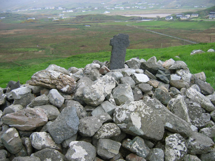 05 Cairn and Cross 2