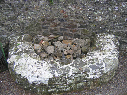 Holy Well (dry)